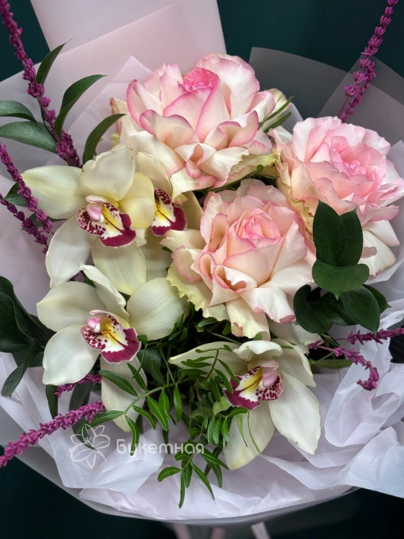 Букет цветов &laquo;Зара&raquo;