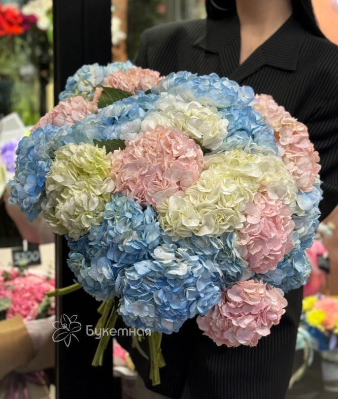 Букет моно &laquo;Королевский&raquo;