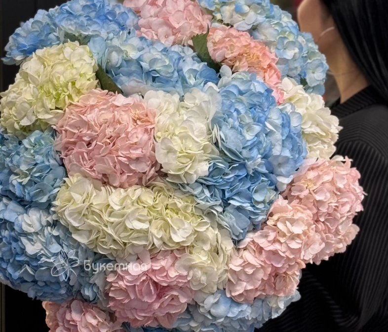 Букет моно &laquo;Королевский&raquo;