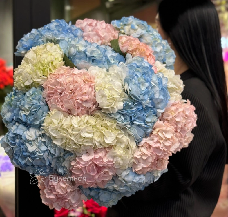 Букет моно &laquo;Королевский&raquo;