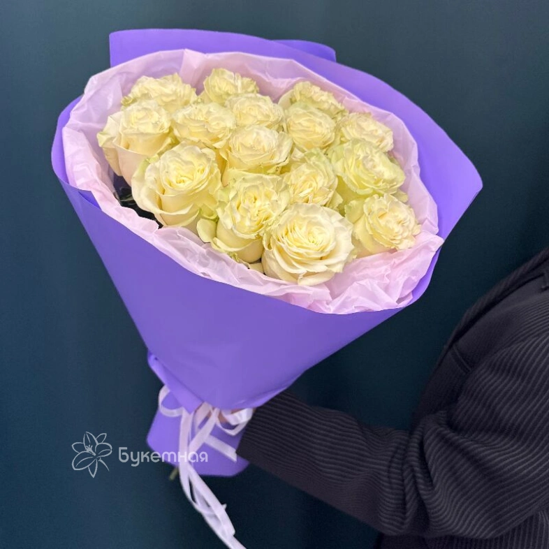 Букет &laquo;Мондиал 15 роз&raquo;