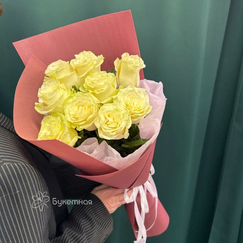 Букет &laquo;Мондиал 9 роз&raquo;