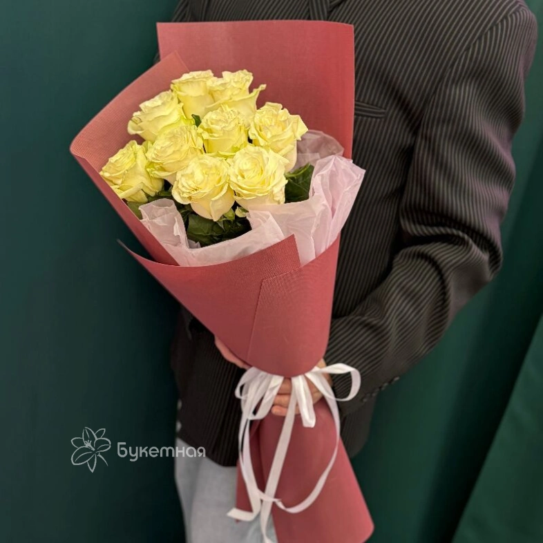 Букет &laquo;Мондиал 9 роз&raquo;