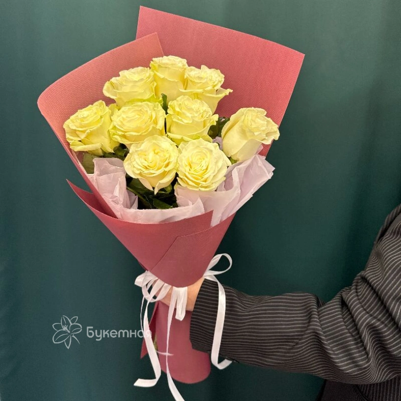 Букет &laquo;Мондиал 9 роз&raquo;