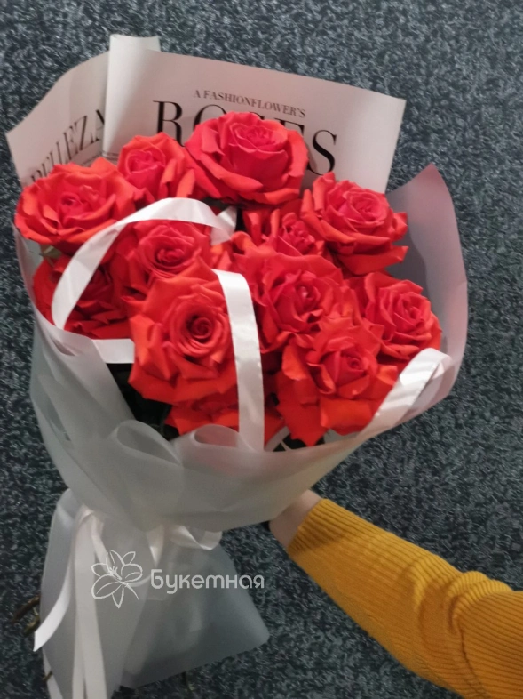 Букет &laquo;Нина 15 роз&raquo;