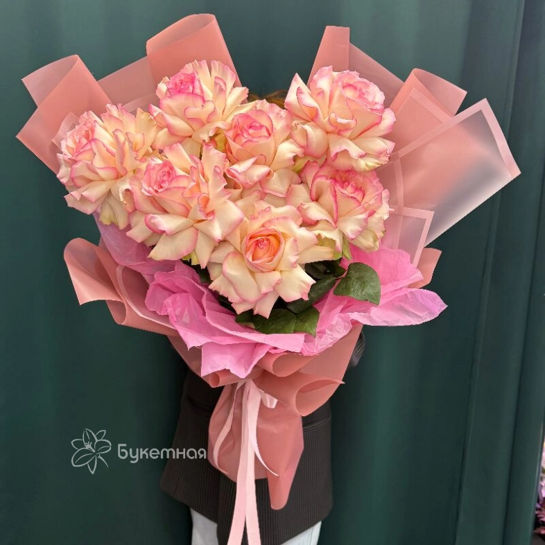 Букет &laquo;Эсперансе 7 роз&raquo;