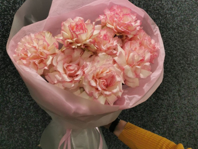 Букет «Эсперансе 7 роз»