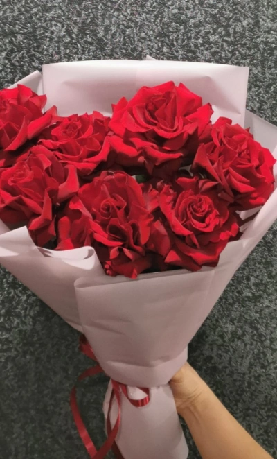 Букет «Эксплорер 7 роз»