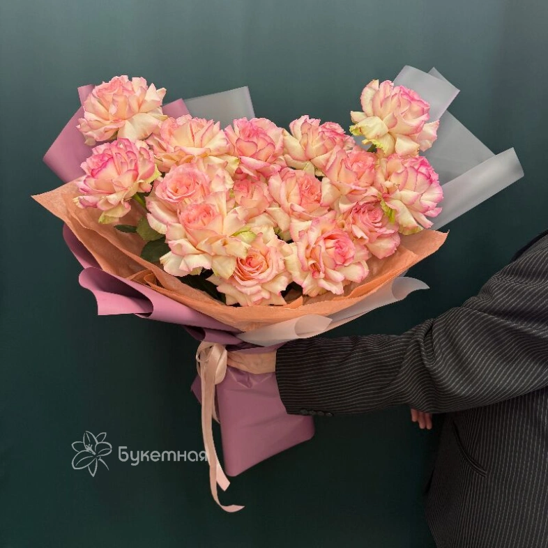 Букет &laquo;Эсперансе 15 роз&raquo;