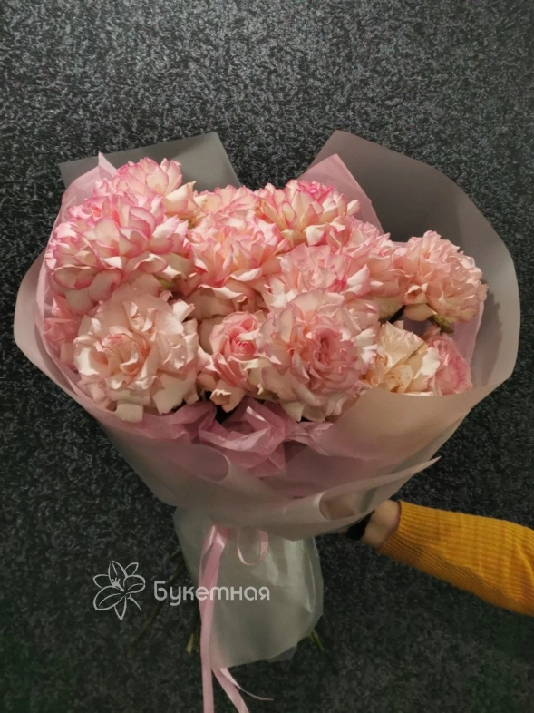 Букет &laquo;Эсперансе 15 роз&raquo;