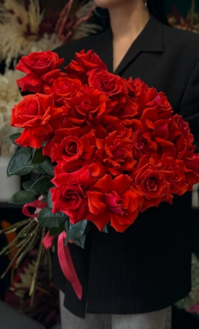 Моно букет «Нина 25 роз»