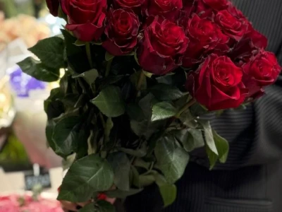 Букет «Бордовые розы 25 шт»