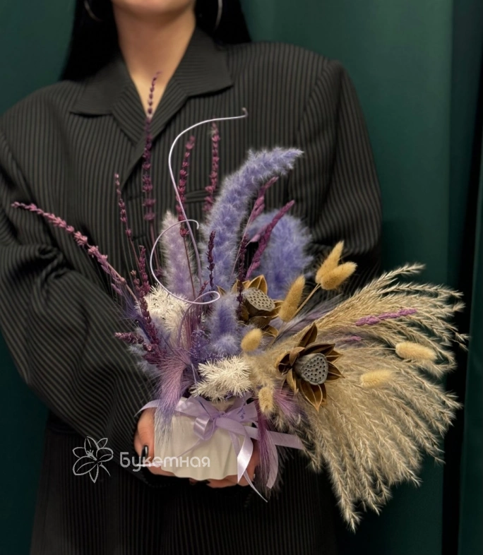 Композиция &laquo;Лотос сухоцвет&raquo;