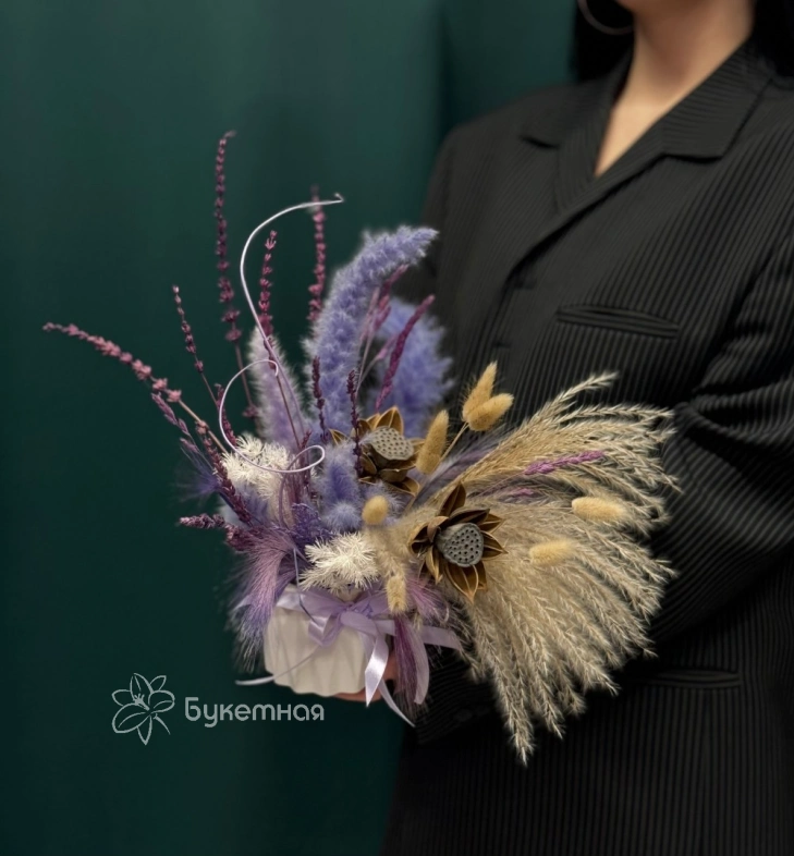 Композиция &laquo;Лотос сухоцвет&raquo;