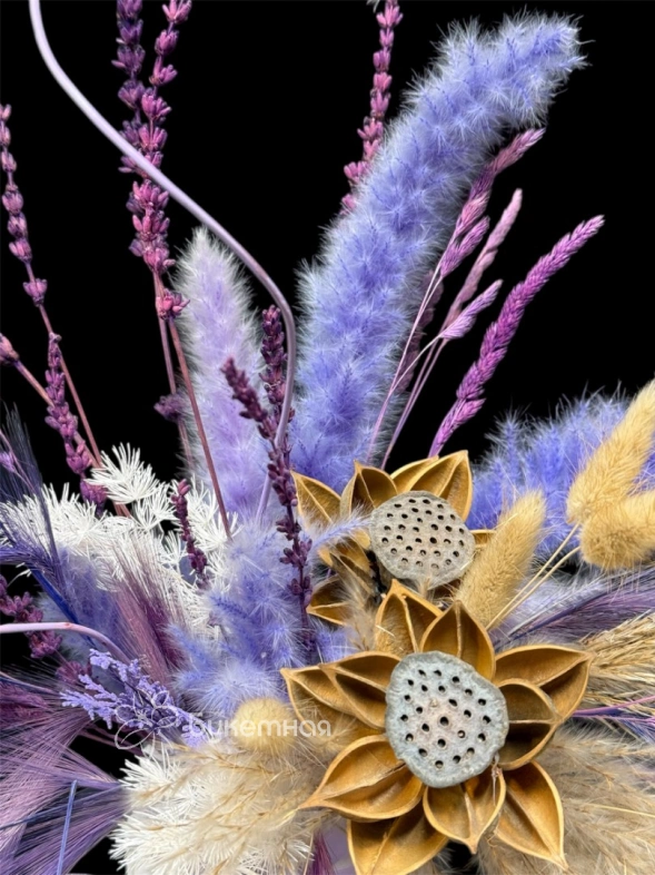 Композиция &laquo;Лотос сухоцвет&raquo;