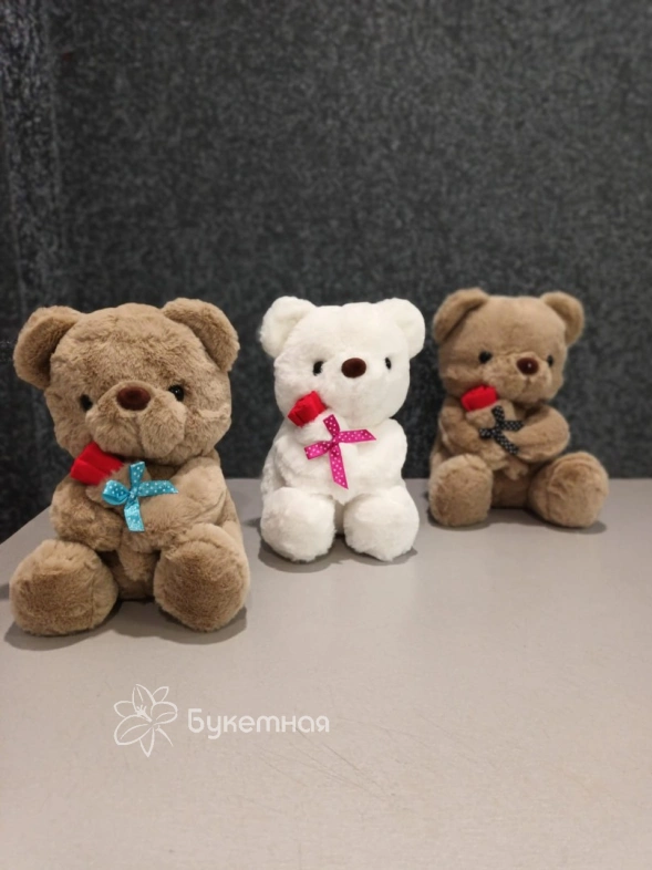 Мишка с розой