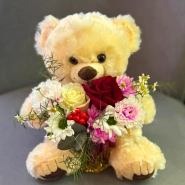 Композиция &laquo;Мишка с цветами&raquo; 1