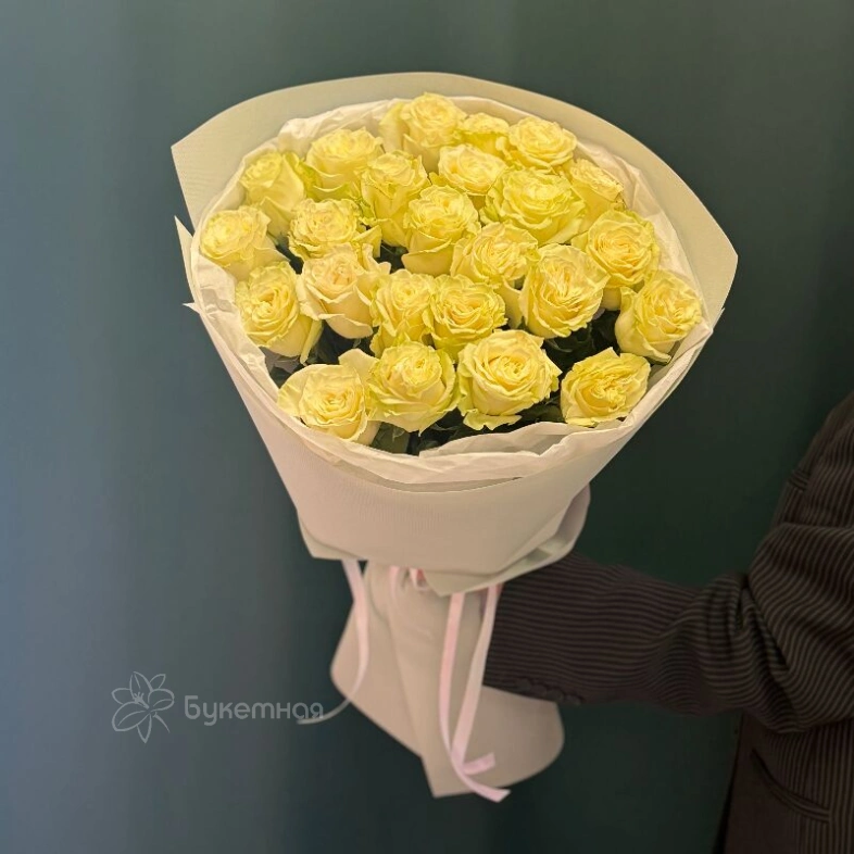 25 белых роз &laquo;Мондиаль&raquo;