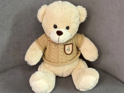 Игрушка «Мишка в кофточке»