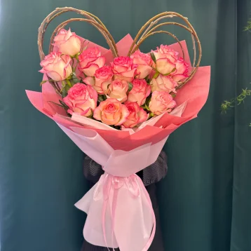 Букет « Розовое сердце»