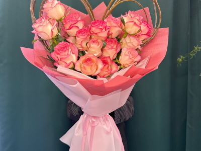 Букет « Розовое сердце»