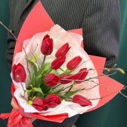 Букет &laquo; Красные тюльпаны 11 шт&raquo; 2