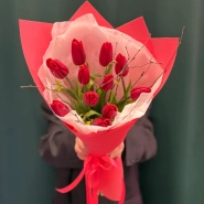 Букет &laquo; Красные тюльпаны 11 шт&raquo; 1