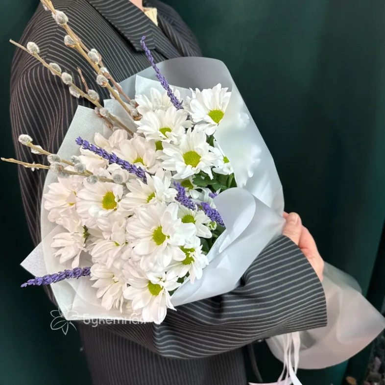 Букет &laquo;Верба и ромашки&raquo;