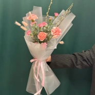 Букет &laquo;Верба и диантусы&raquo; 1