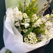 Букет &laquo;Верба и нарцисс&raquo; 4