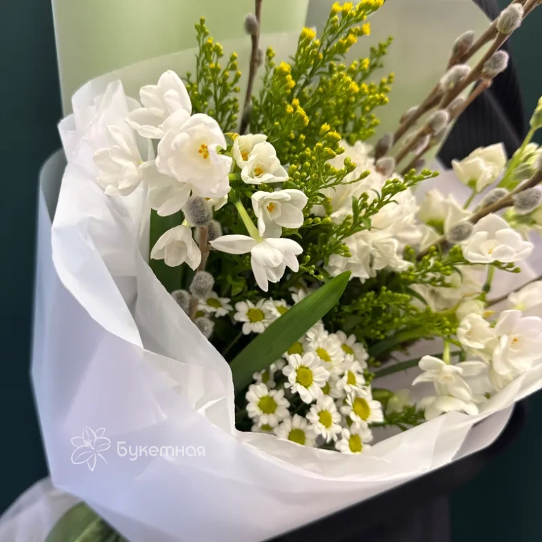 Букет &laquo;Верба и нарцисс&raquo;