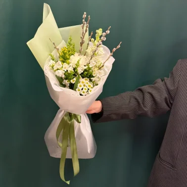Букет «Верба и нарцисс»