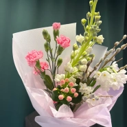 Букет &laquo;Верба и маттиола&raquo; 2