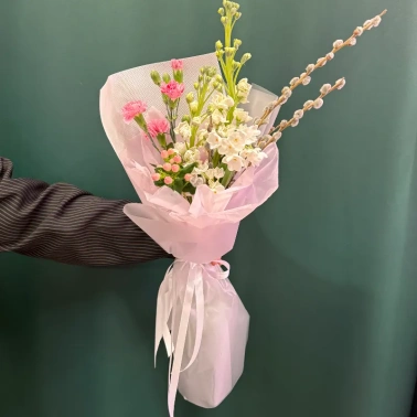 Букет «Верба и маттиола»