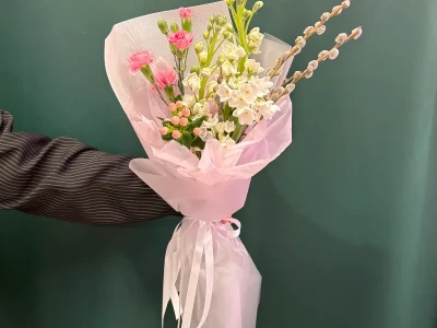 Букет «Верба и маттиола»