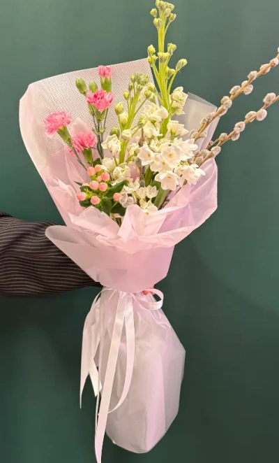 Букет «Верба и маттиола»